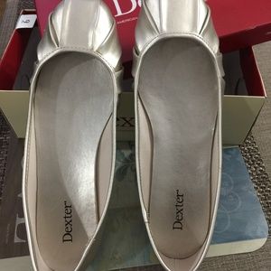 Dexter Gold Capri Shoe, Size 9, Brand New in Box